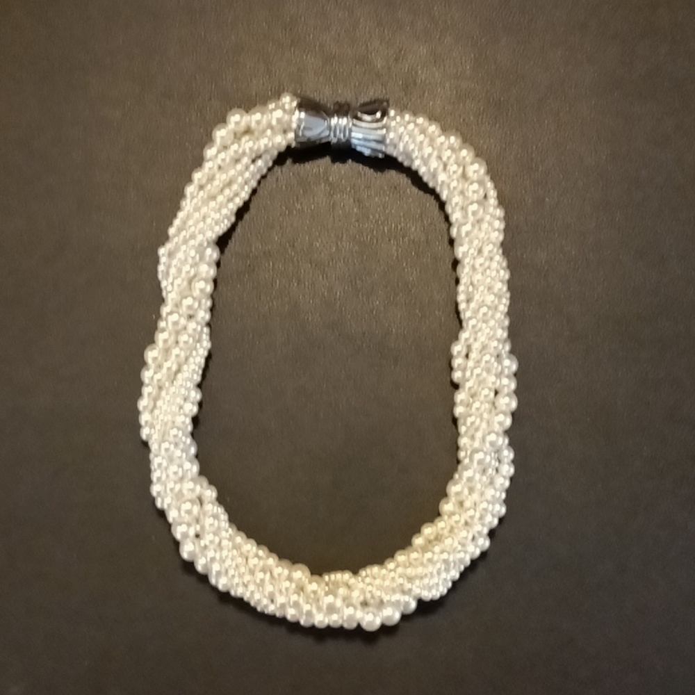 Faux Pearl Beads Magnetic Clip